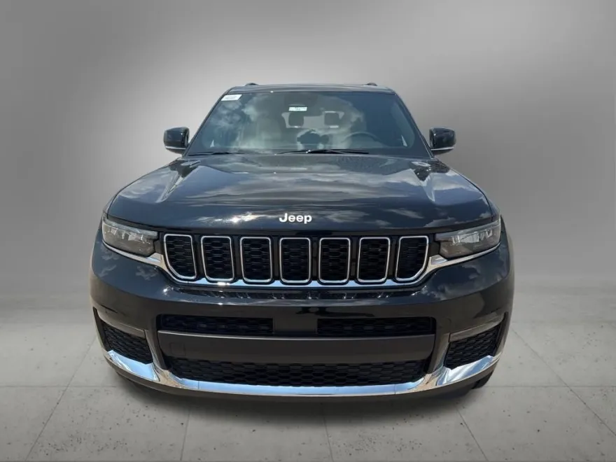 2025 Jeep Grand Cherokee Limited photo 1
