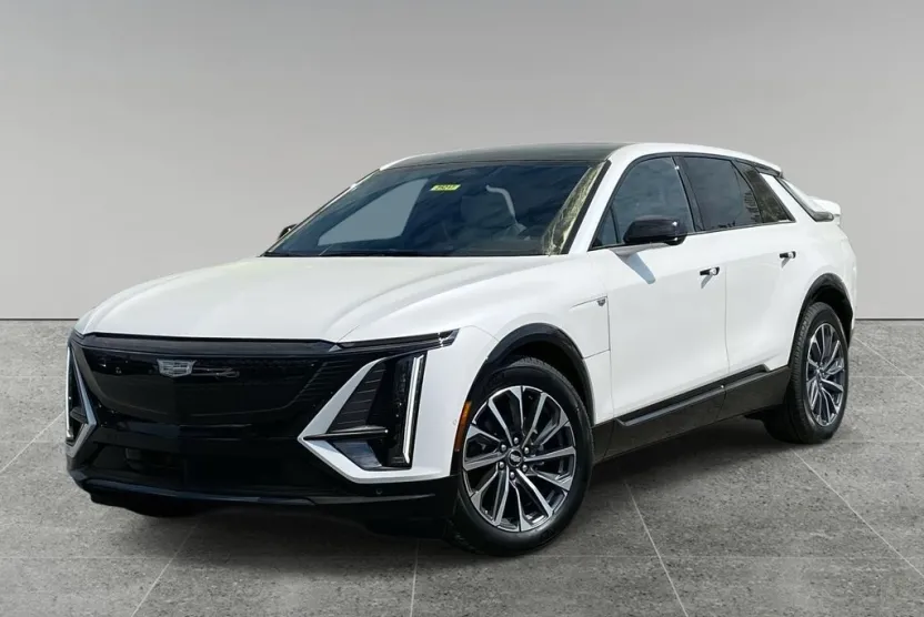 2025 Cadillac Lyriq Sport photo 1