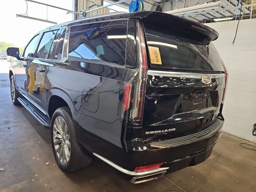 2021 Cadillac Escalade ESV Premium Luxury photo 1