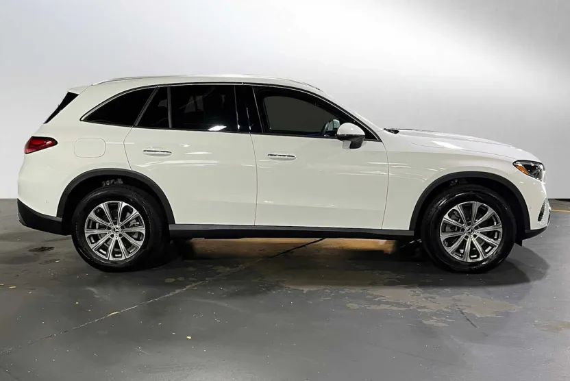 2025 Mercedes Benz GLC 300 4MATIC photo 1