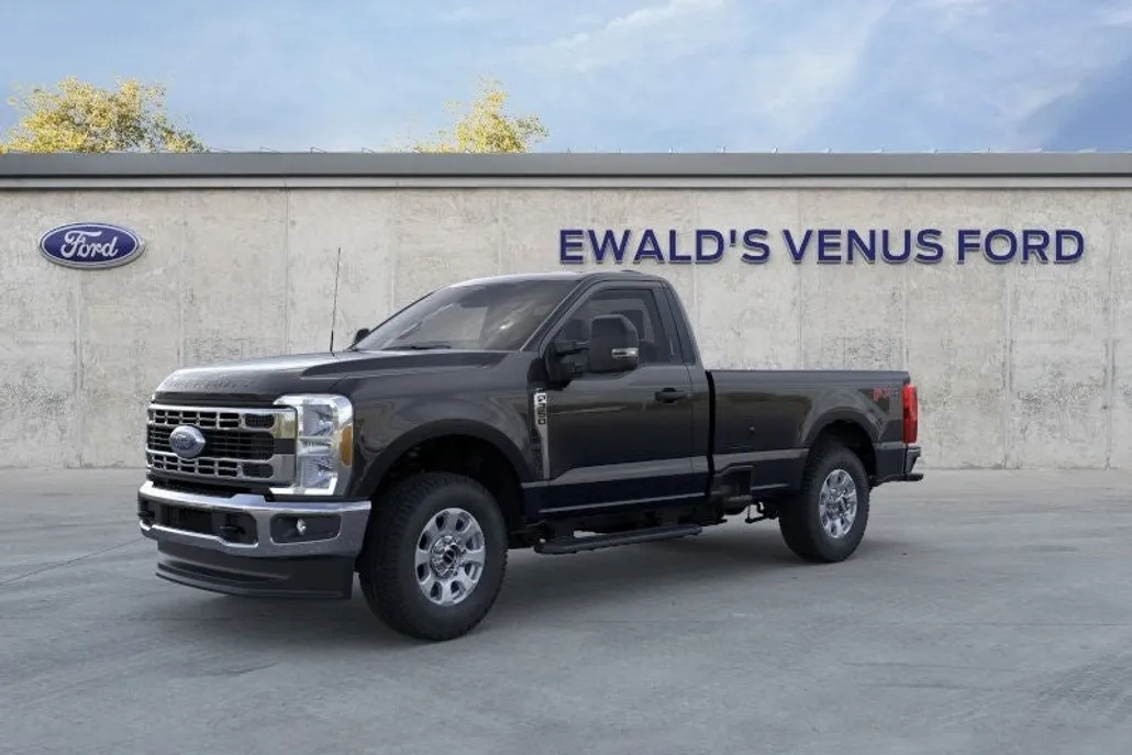 2025 Ford F-350 photo 1