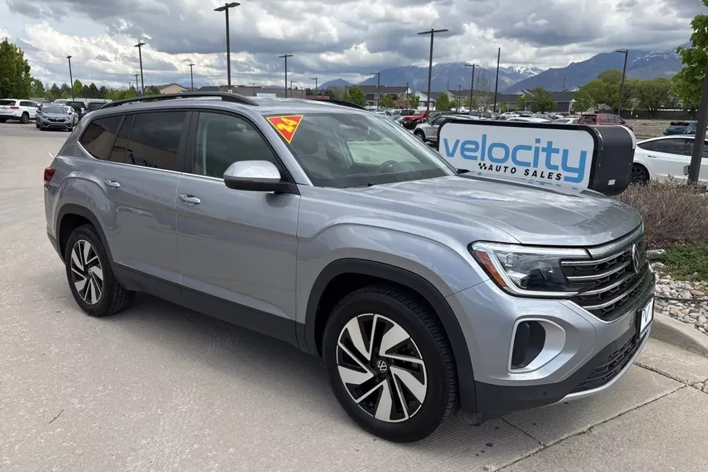 2024 Volkswagen Atlas SE Technology photo 1