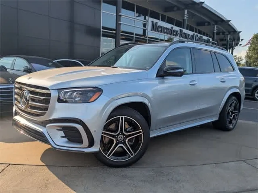 2025 Mercedes Benz GLS 450 4MATIC photo 1
