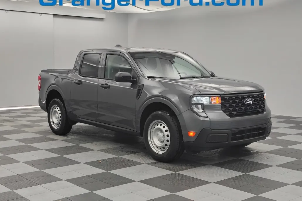 2025 Ford Maverick XL photo 1