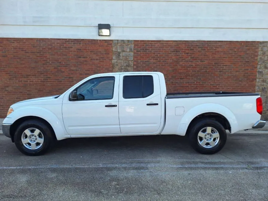2008 Nissan Frontier SE photo 1
