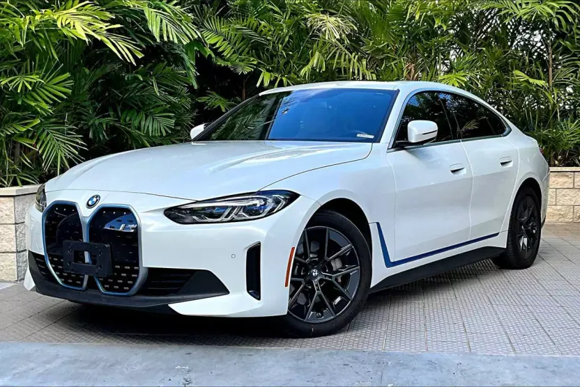 2022 Bmw i4 eDrive40 photo 1