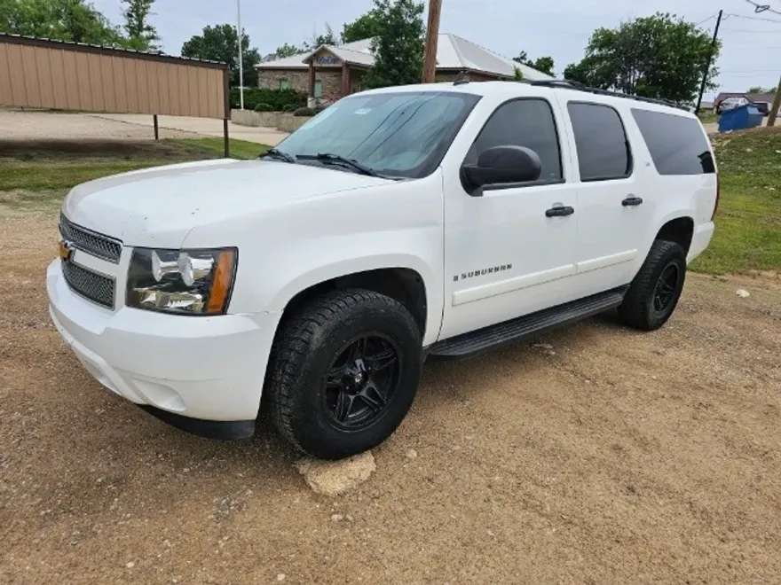 2007 Chevrolet Suburban 1500 LS photo 1