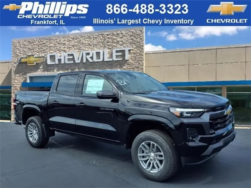 2026 Chevrolet Colorado LT photo 1