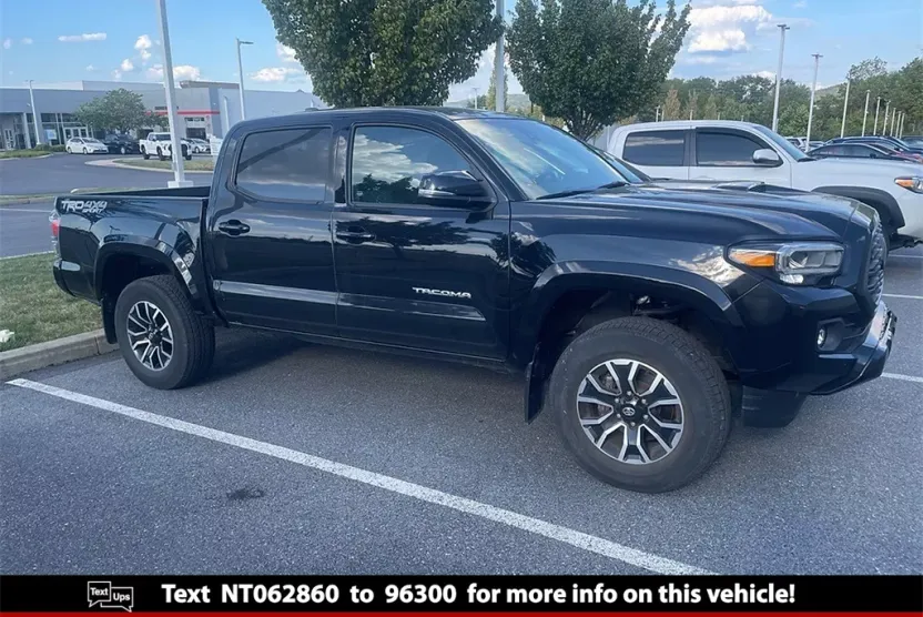 2022 Toyota Tacoma TRD Sport photo 1