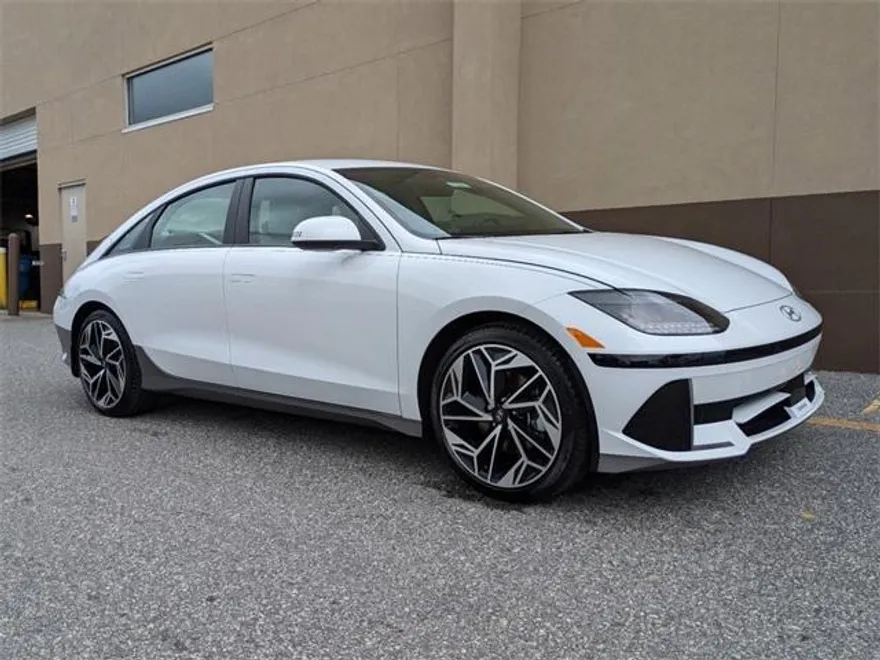 2025 Hyundai Ioniq 6 SEL photo 1