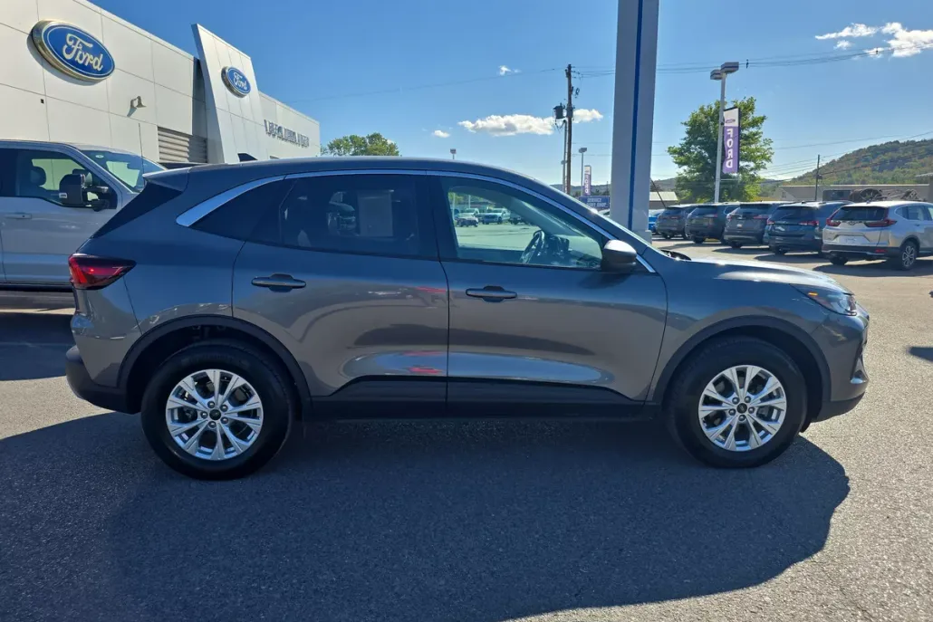 2023 Ford Escape Active photo 1