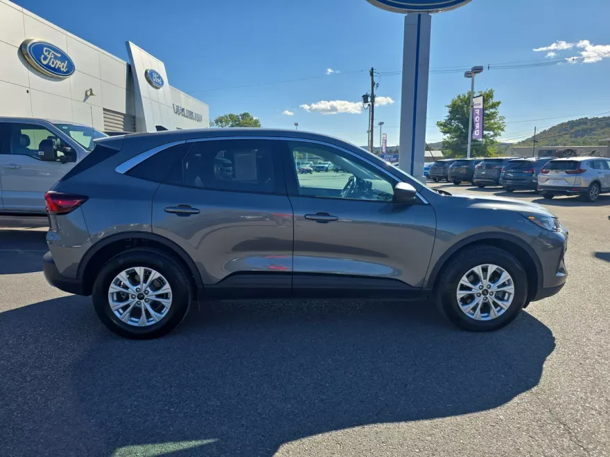 2023 Ford Escape Active photo 1