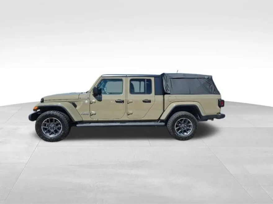2020 Jeep Gladiator Overland photo 1