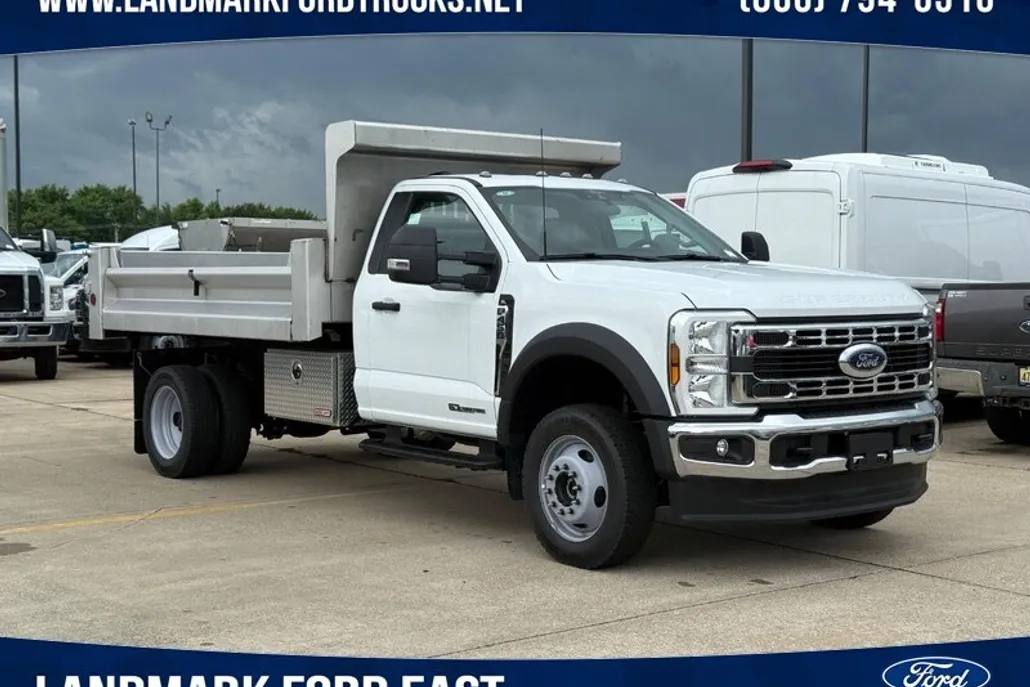 2025 Ford F-450 XL photo 1