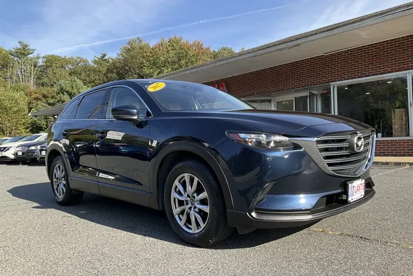 2017 Mazda CX-9 Touring photo 1