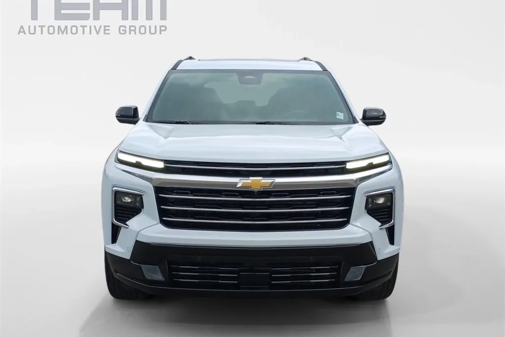 2026 Chevrolet Traverse High Country photo 1