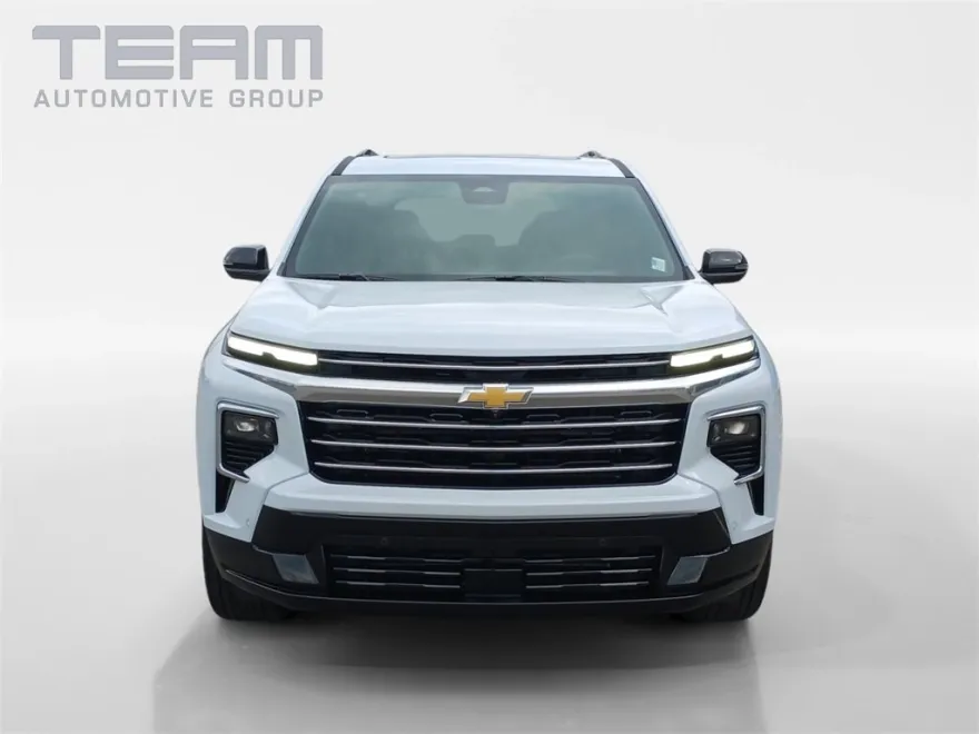 2026 Chevrolet Traverse High Country photo 1