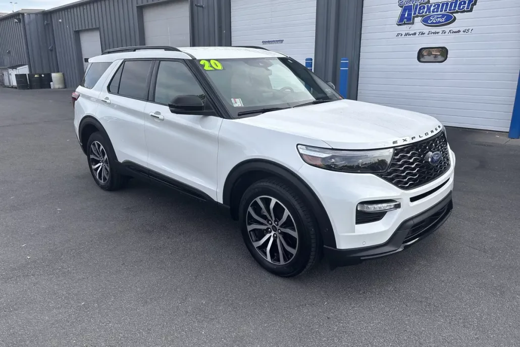 2020 Ford Explorer ST photo 1