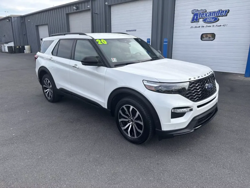 2020 Ford Explorer ST photo 1