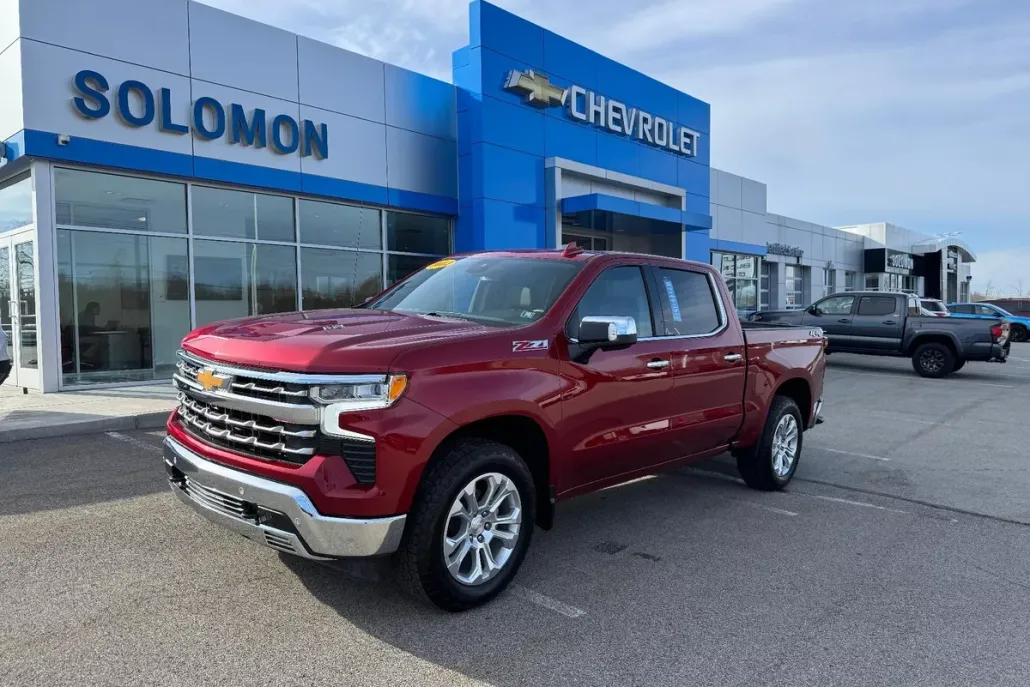 2023 Chevrolet Silverado 1500 LTZ photo 1