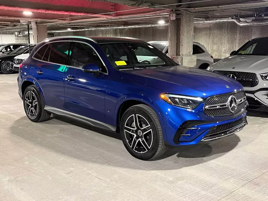 2025 Mercedes Benz GLC 300 AMG photo 1
