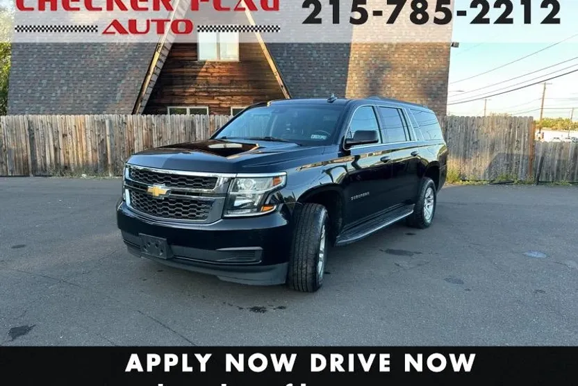2019 Chevrolet Suburban LT photo 1