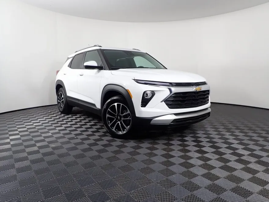 2026 Chevrolet Trailblazer LT photo 1