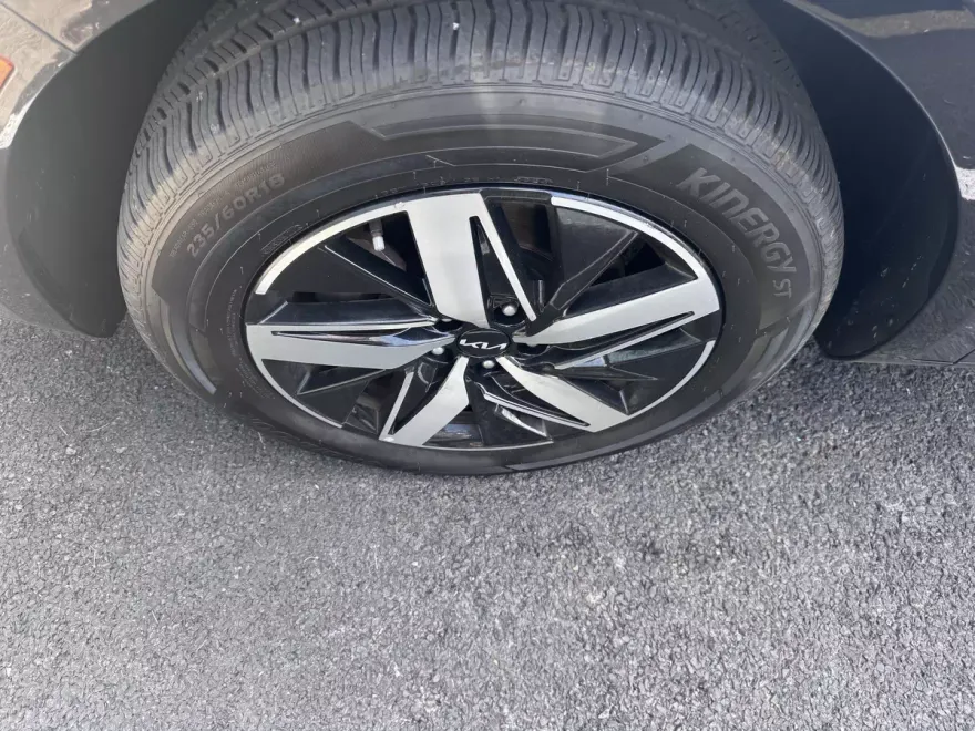 2023 Kia Sorento EX photo 1
