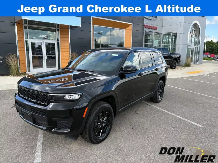 2025 Jeep Grand Cherokee Laredo Sport Altitude photo 1