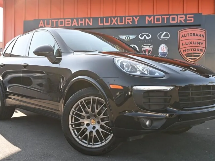 2018 Porsche Cayenne Platinum Edition photo 1