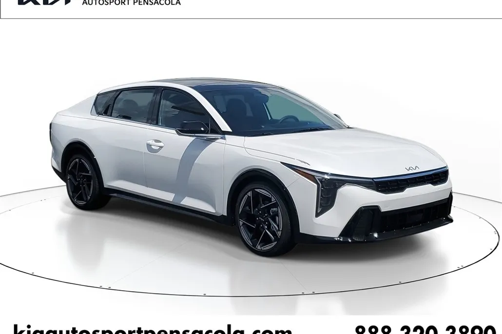 2025 Kia K4 GT-Line photo 1