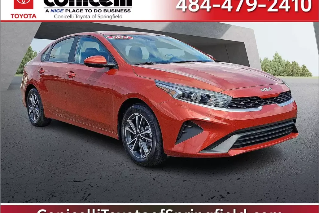 2024 Kia Forte LXS photo 1