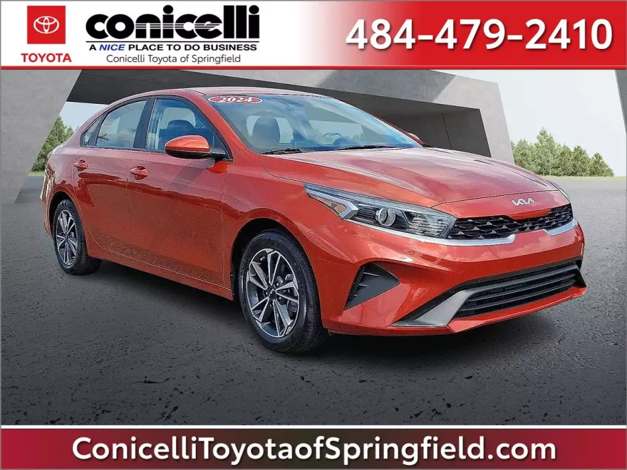 2024 Kia Forte LXS photo 1