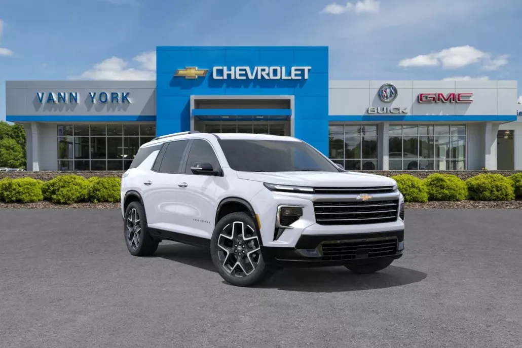 2026 Chevrolet Traverse High Country photo 1