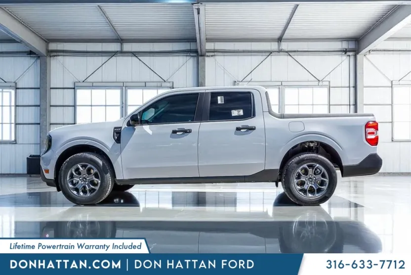 2025 Ford Maverick XLT photo 1