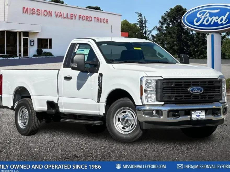 2025 Ford F-250 photo 1