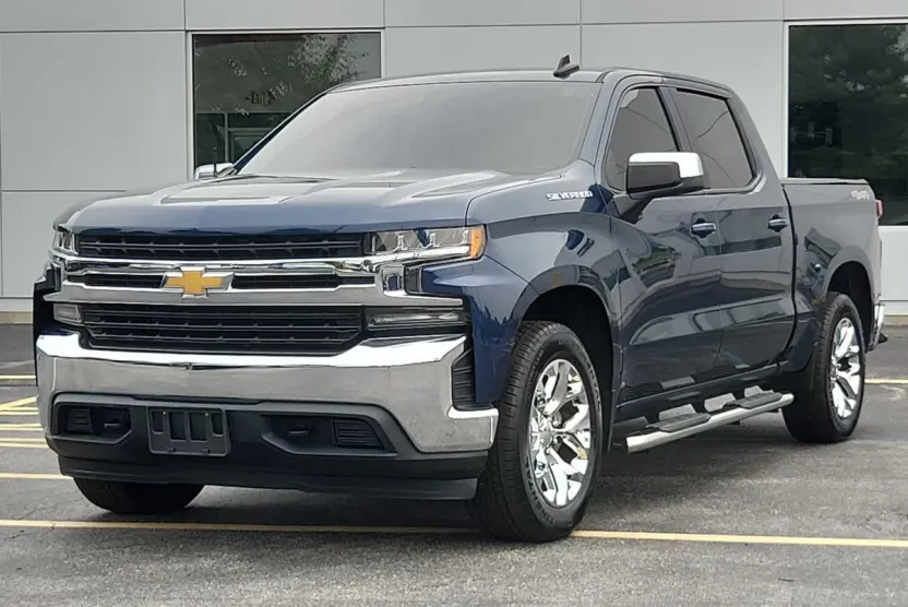 2020 Chevrolet Silverado 1500 LT photo 1