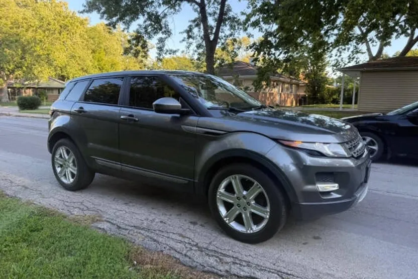 2015 Land Rover Range Rover Evoque Pure Plus photo 1