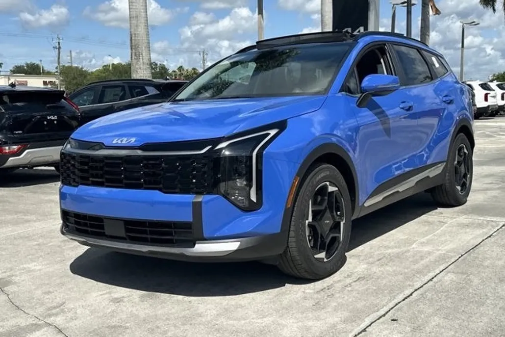 2026 Kia Sportage EX photo 1