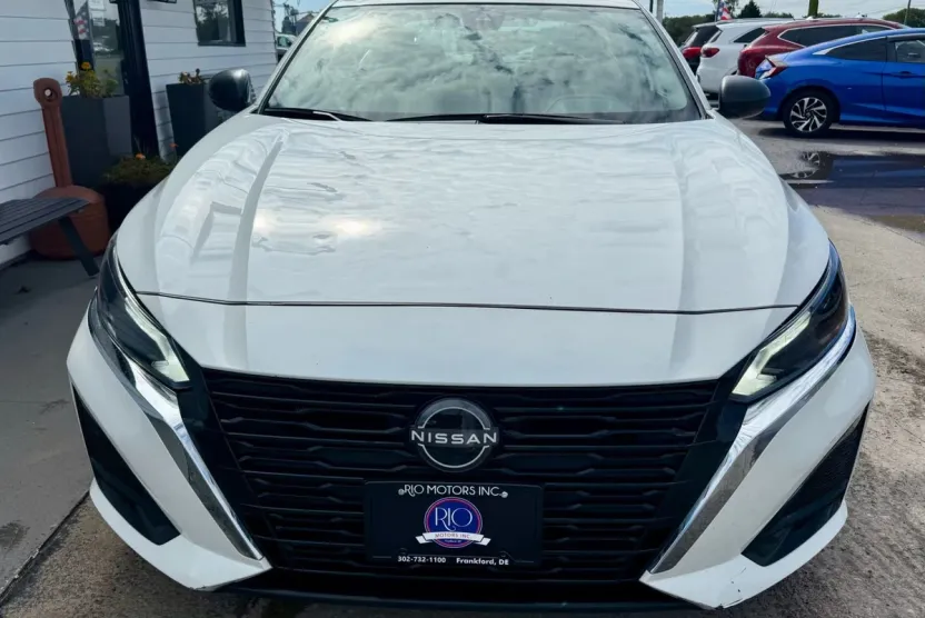 2024 Nissan Altima 2.5 SV photo 1
