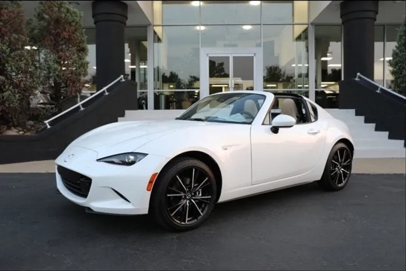2025 Mazda MX-5 Miata Miata RF Grand Touring photo 1