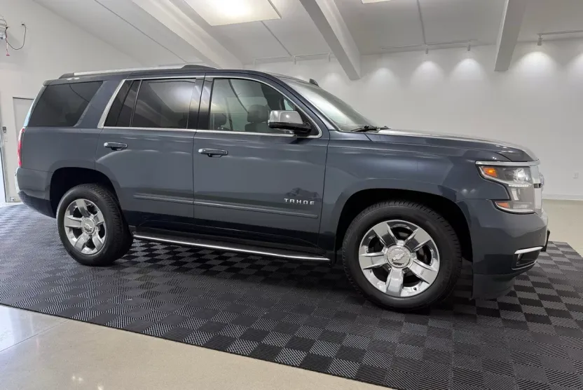 2020 Chevrolet Tahoe Premier photo 1