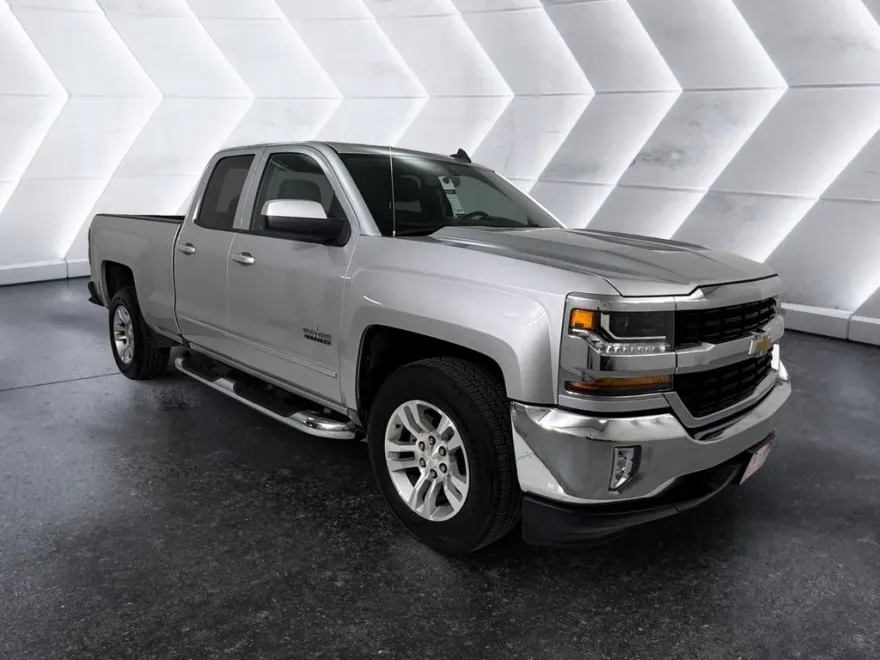 2019 Chevrolet Silverado 1500 LT photo 1