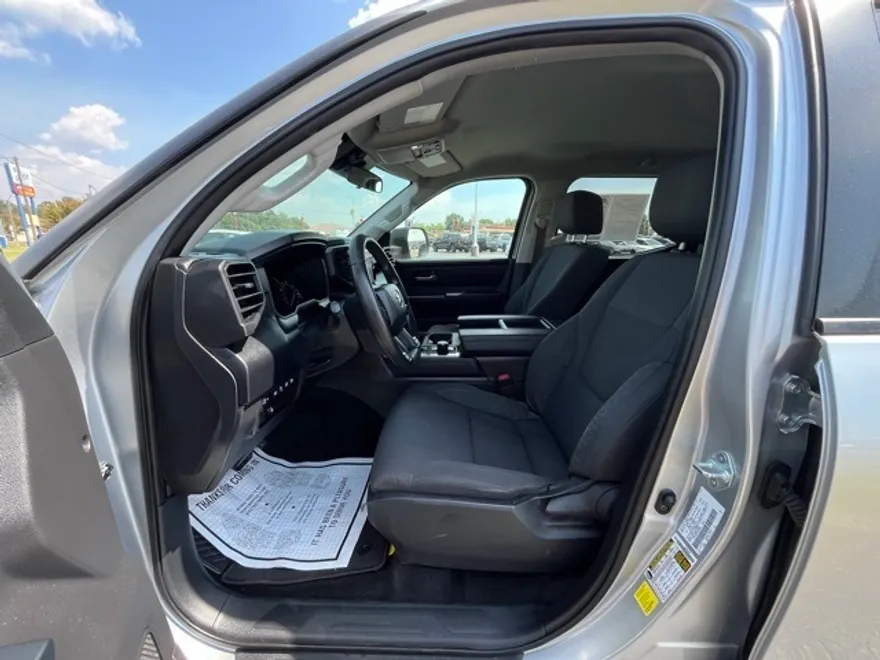 2024 Toyota Tundra SR5 photo 1