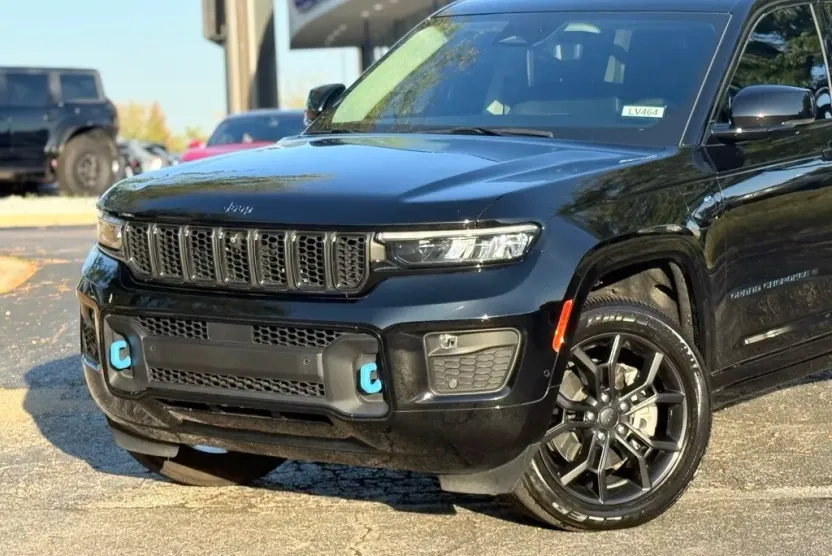 2023 Jeep Grand Cherokee 4xe photo 1