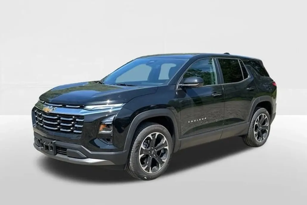 2026 Chevrolet Equinox LT photo 1