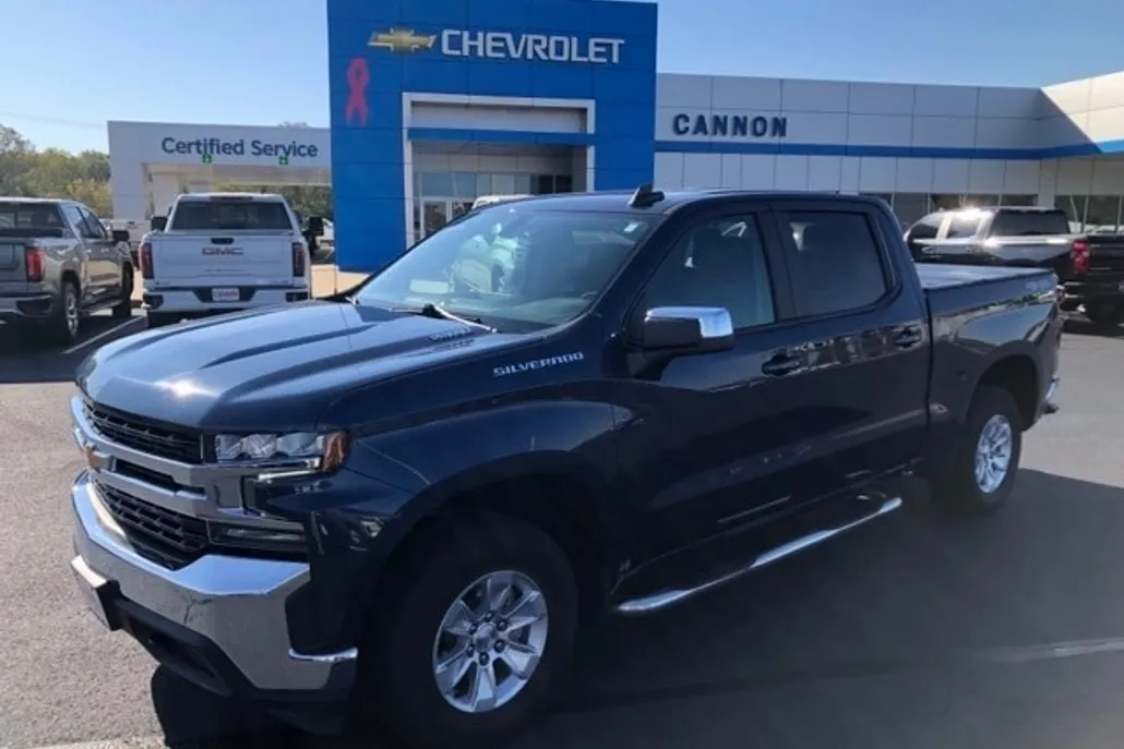 2021 Chevrolet Silverado 1500 LT photo 1