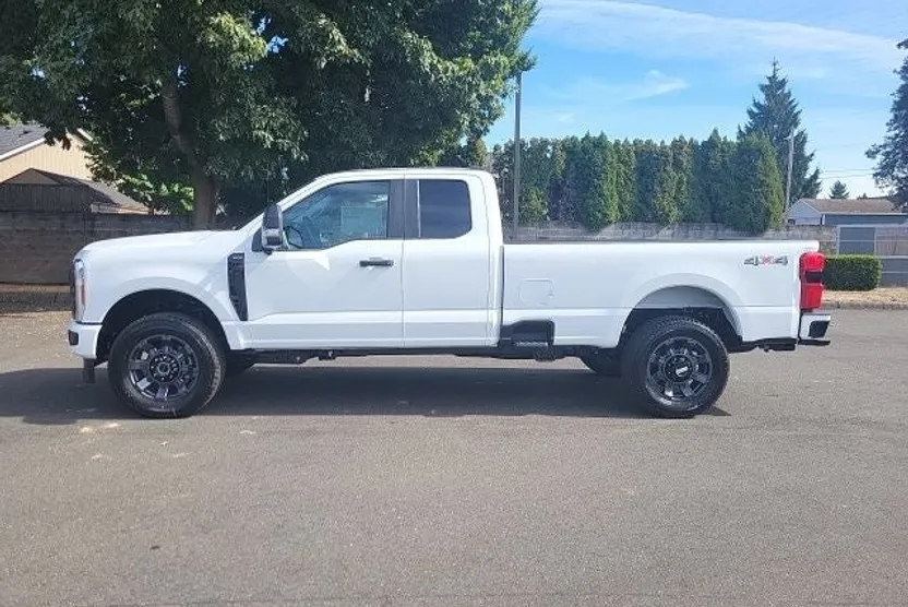 2026 Ford F-350 photo 1
