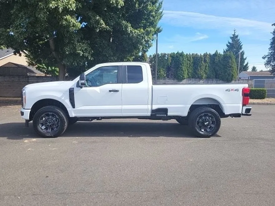 2026 Ford F-350 photo 1