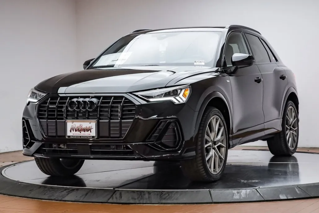 2025 Audi Q3 45 TFSI S line Premium Plus photo 1